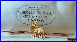 VINTAGE 9ct GOLD RABBIT / HARE BAR BROOCH WITH RUBY EYE & ANTIQUE BOX STOCK PIN