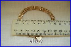 Vintage 9ct yellow gold four bar gate padlock bracelet. 375 5.42 grams